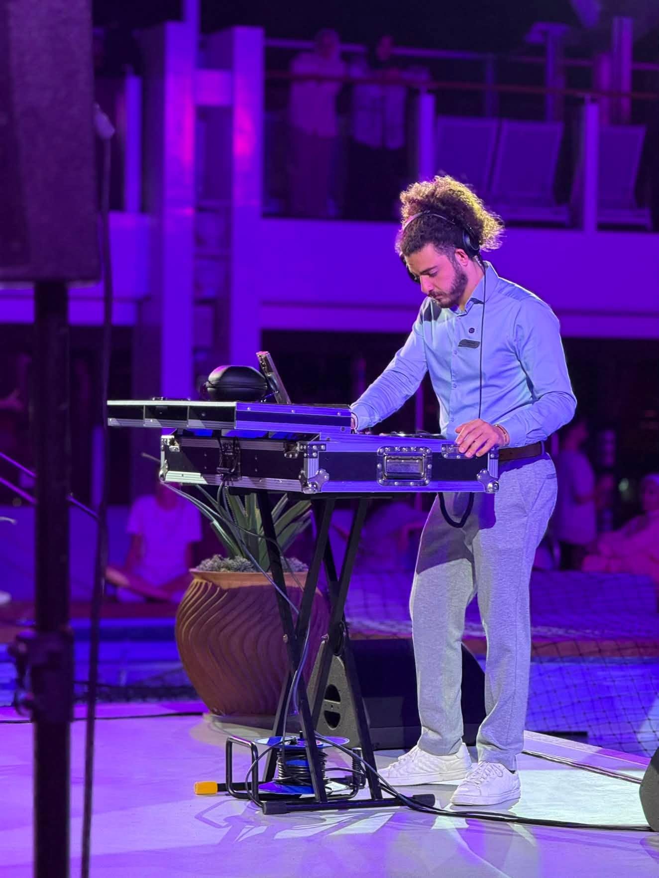 DJ AFRO performing live